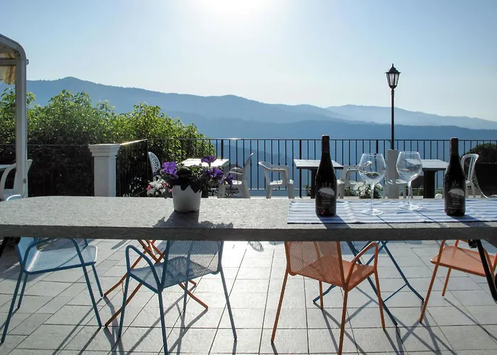 Viola - Vlo203 By Interhome * Lecchiore